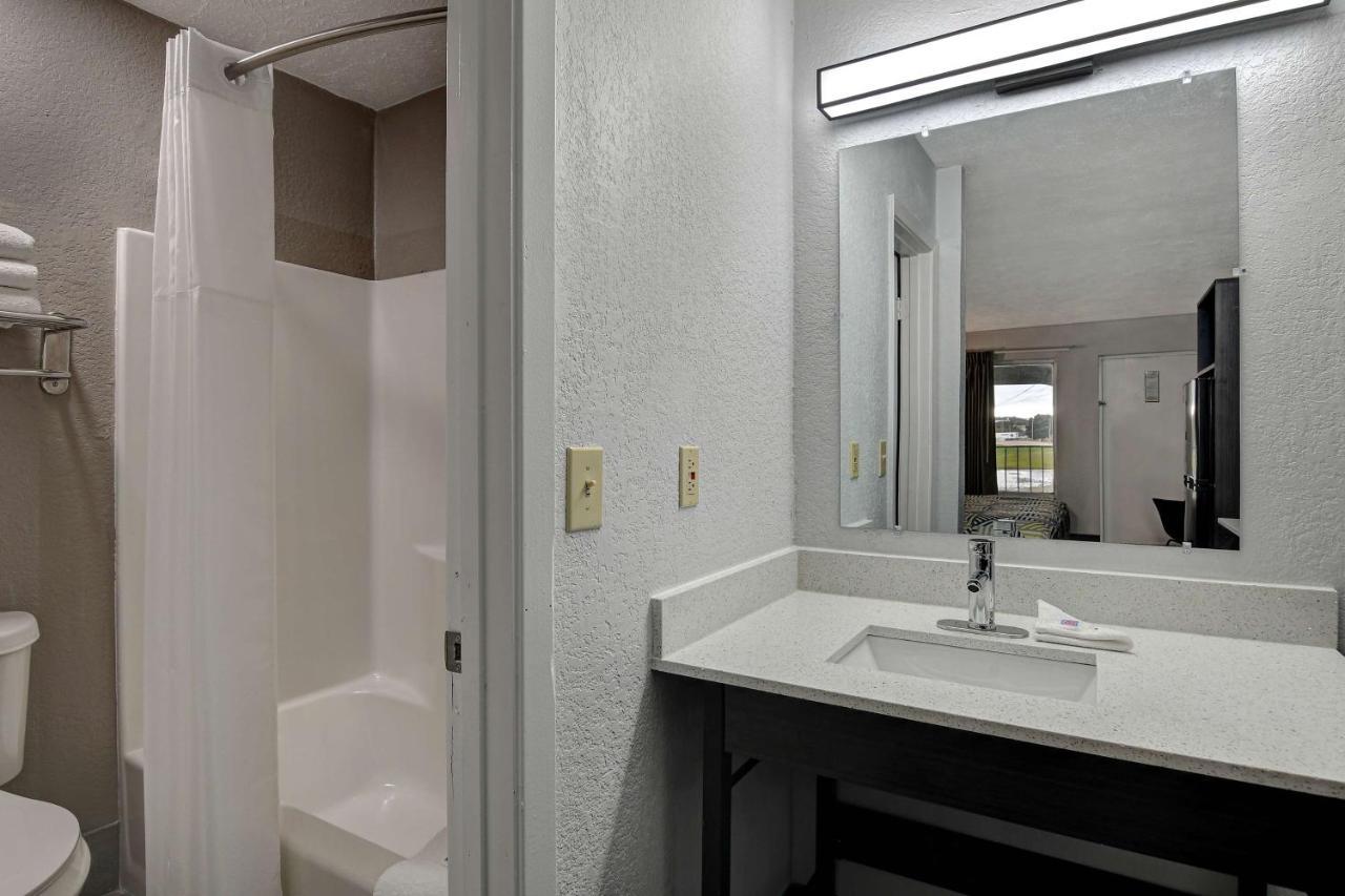 Studio 6 Meridian, Ms Bonita Lakes 외부 사진